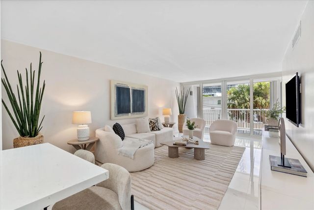 2 of 28 - 2200 Ne 33rd Avenue #2j, Fort Lauderdale, FL