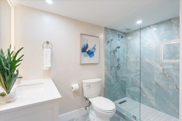 4 of 28 - 2200 Ne 33rd Avenue #2j, Fort Lauderdale, FL