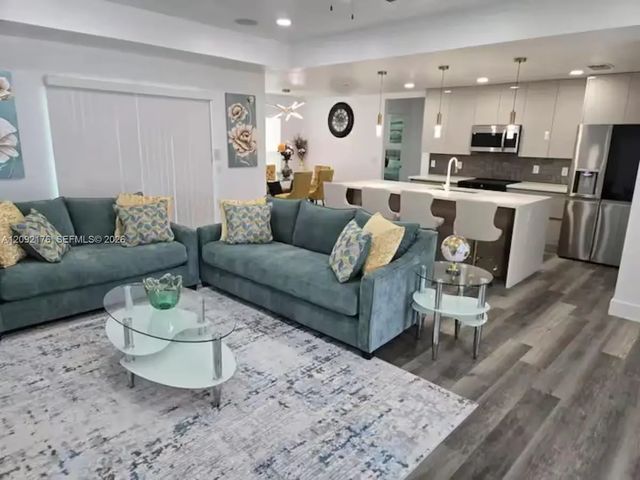 4 of 41 - 2618 Ne 2 Avenue, Cape Coral, FL