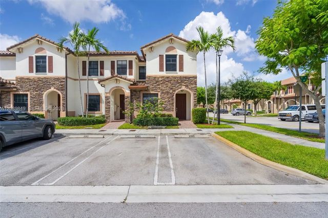 3305 W 93rd Place, Hialeah