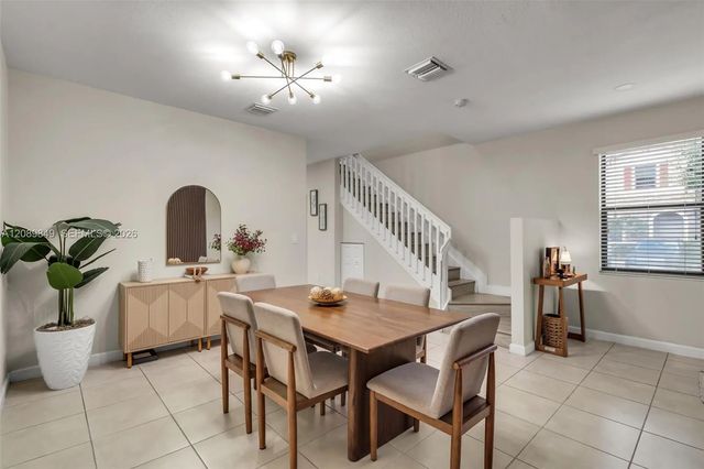 4 of 40 - 3305 W 93rd Place, Hialeah, FL