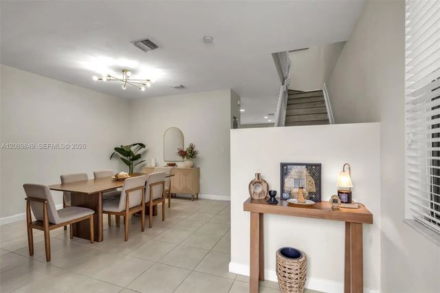 5 of 40 - 3305 W 93rd Place, Hialeah, FL