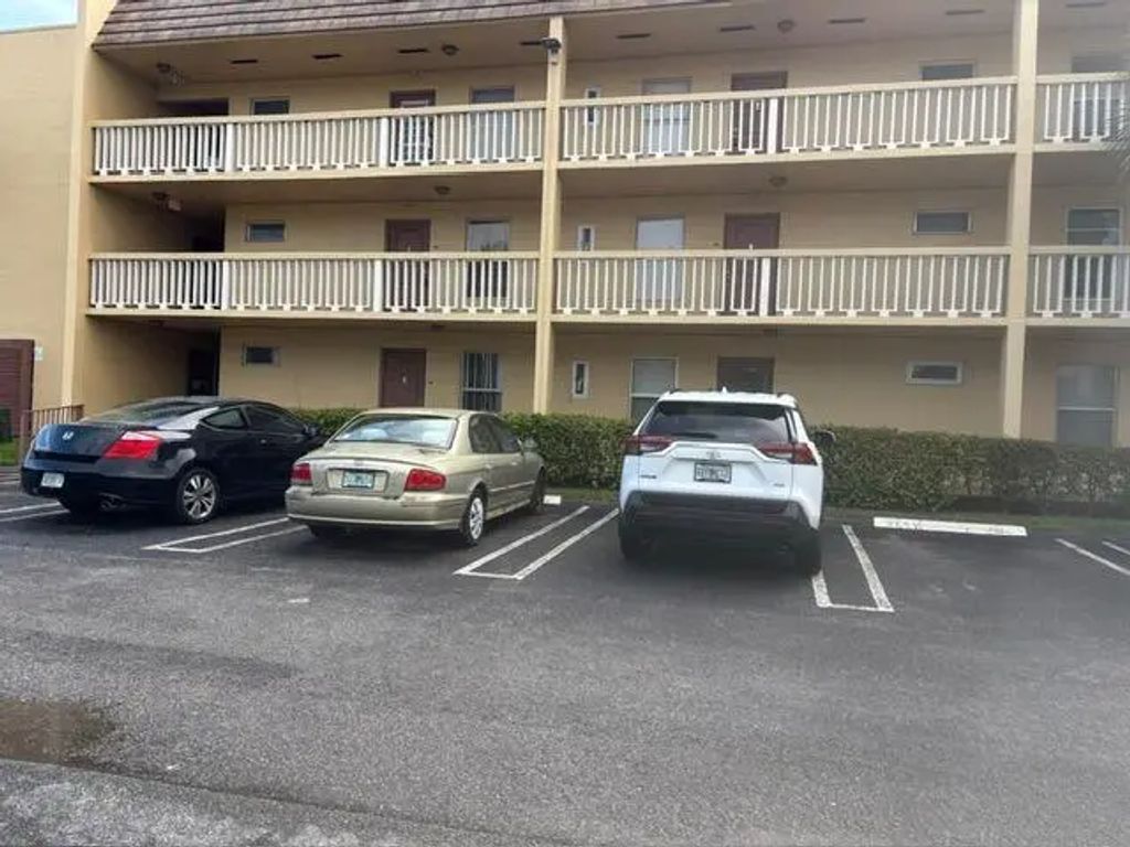6150 Nw 62nd Street #108, Tamarac