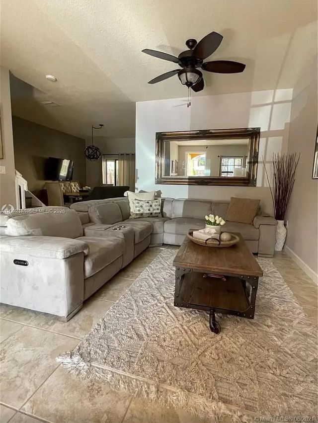 2 of 15 - 373 Ne 37th Avenue, Homestead, FL