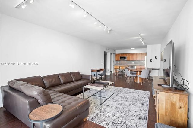 5 of 27 - 19380 Collins Avenue #1219, Sunny Isles Beach, FL