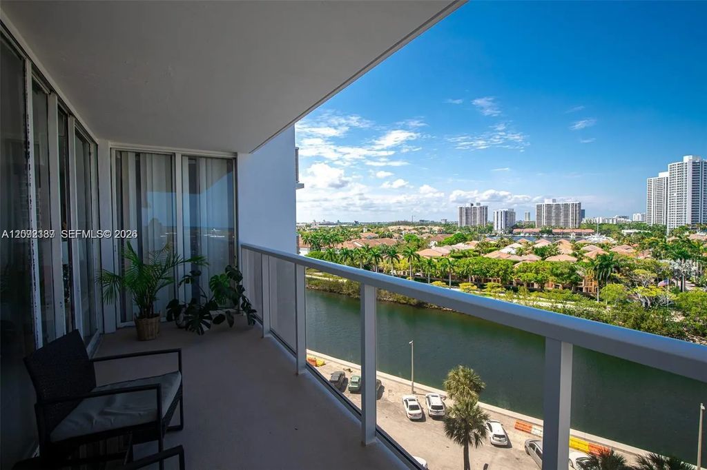 3701 N Country Club Drive #902, Aventura