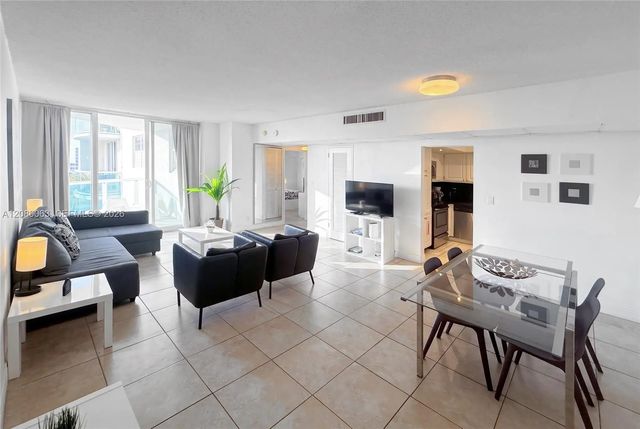 4 of 12 - 3901 S Ocean Drive #6s, Hollywood, FL
