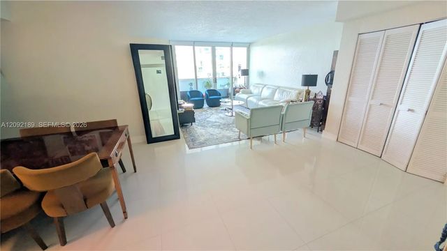4 of 35 - 7501 E Treasure Drive #2m, North Bay Village, FL
