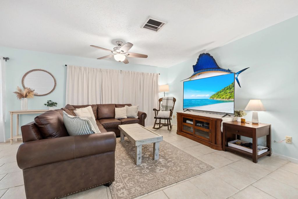 3474 Ne Sandra Drive, Jensen Beach