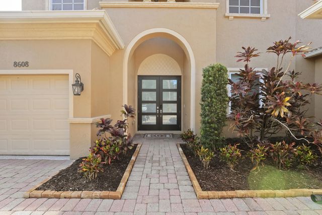 2 of 35 - 8608 Palisades Lake Drive, West Palm Beach, FL