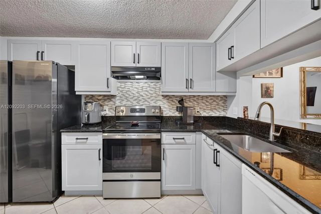 3 of 37 - 3176 Sw 50th Street, Dania Beach, FL