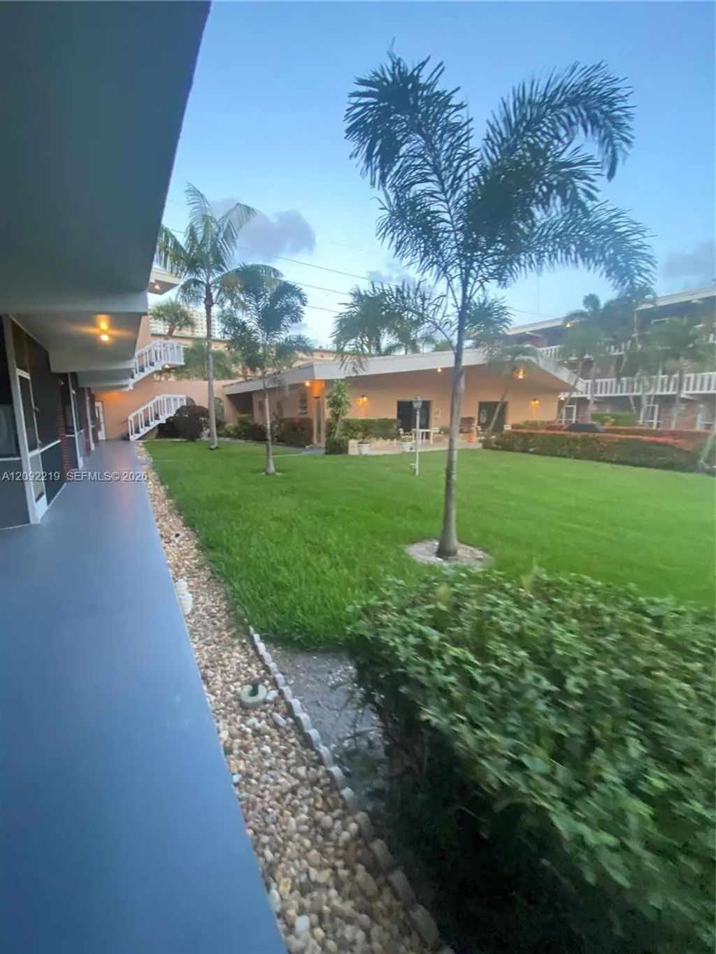 201 Ne 14th Avenue #5a, Hallandale Beach