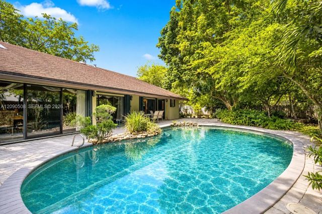 521 Nw 78th Way, Plantation