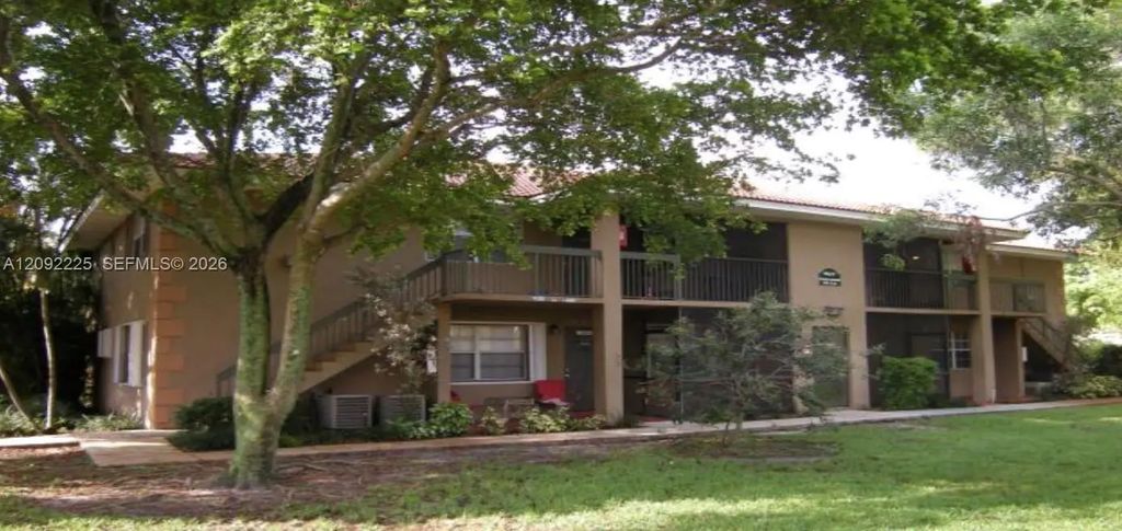 746 Nw 103rd Terrace #204, Pembroke Pines