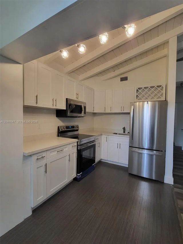 3 of 15 - 4431 Sw 10th Street, Miami, FL