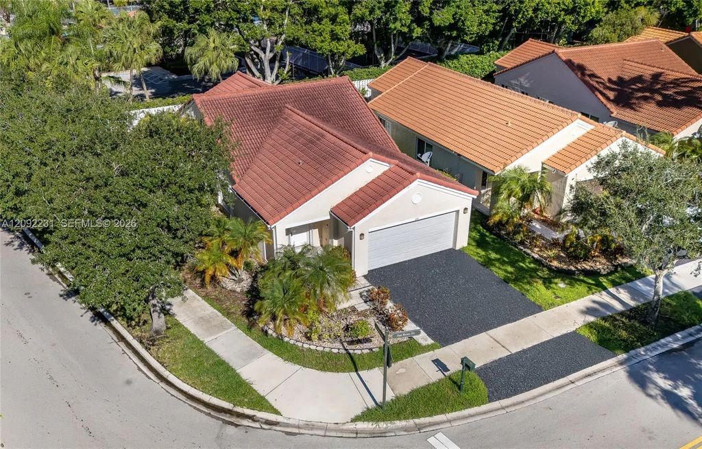 890 San Remo Drive, Weston