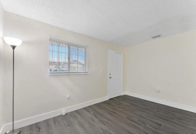 4 of 27 - 8851 Nw 119th Street #5105, Hialeah, FL