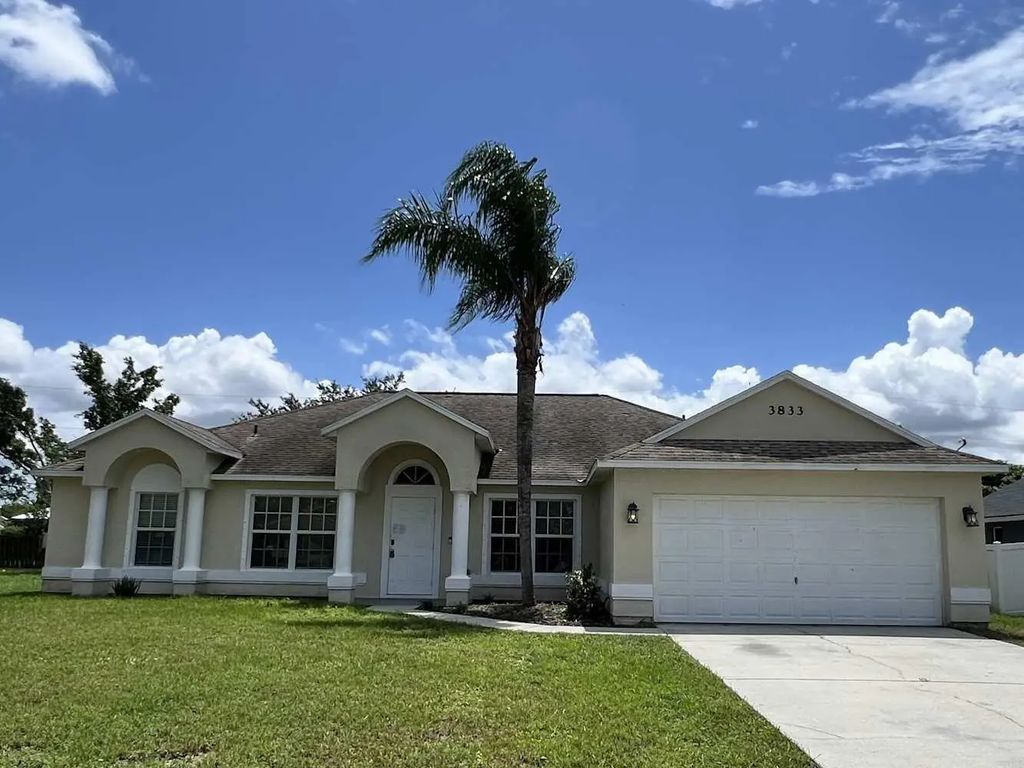 3833 Sw Mckim Street, Port St. Lucie