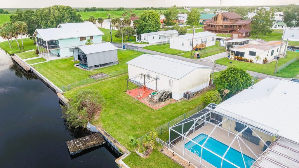 1057 Blue Heron Lane, Moore Haven