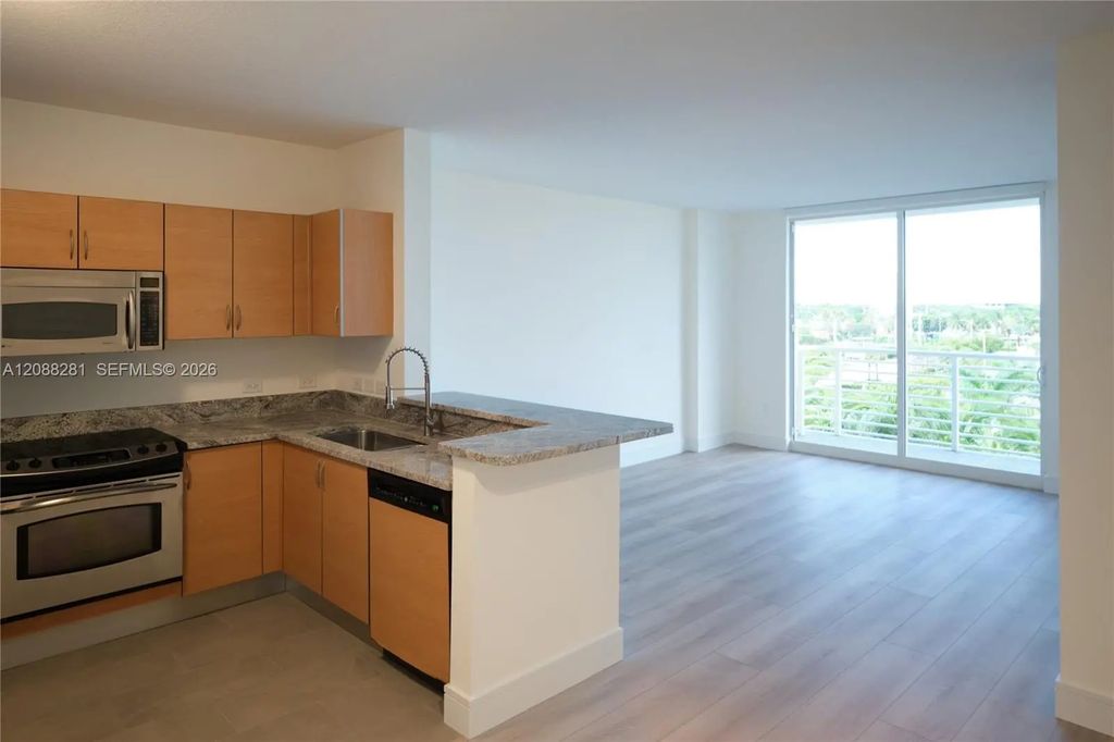 2775 Ne 187th Street #511, Aventura