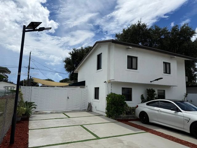 4 of 43 - 1114 Nw 76th Street, Miami, FL