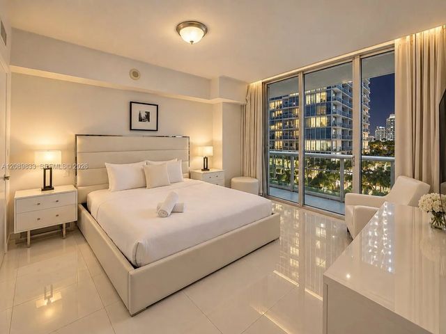 3 of 23 - 485 Brickell Avenue #1611, Miami, FL