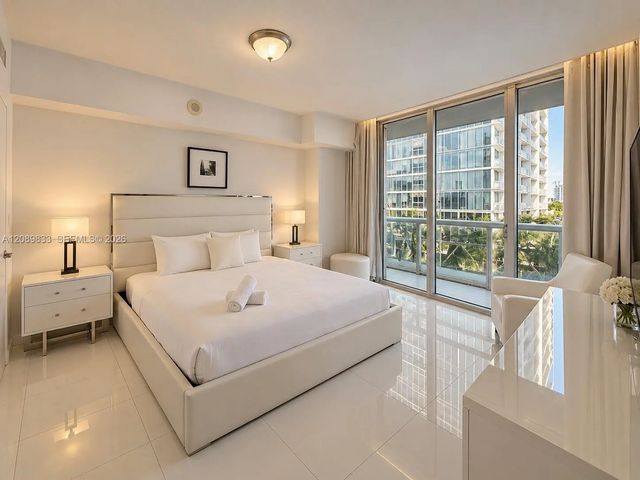 5 of 23 - 485 Brickell Avenue #1611, Miami, FL
