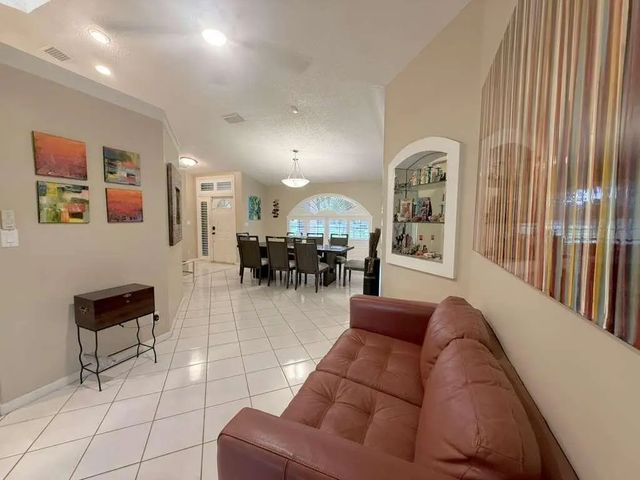 3 of 13 - 4555 Nw 88th Terrace, Coral Springs, FL