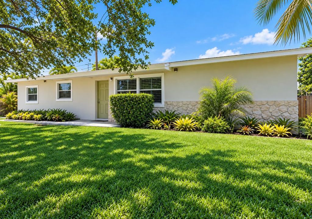 1963 Highland Drive, North Palm Beach