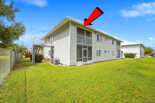 5 of 57 - 105 Se Village Drive, Port St. Lucie, FL