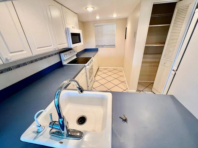5 of 42 - 9450 Poinciana Place #416, Davie, FL