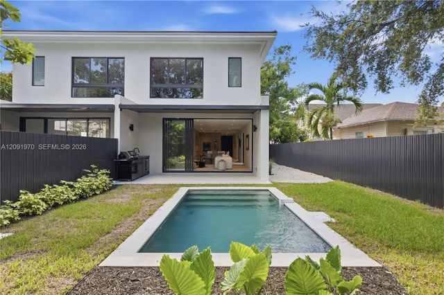 3 of 43 - 1017 Sw 13th Court, Miami, FL