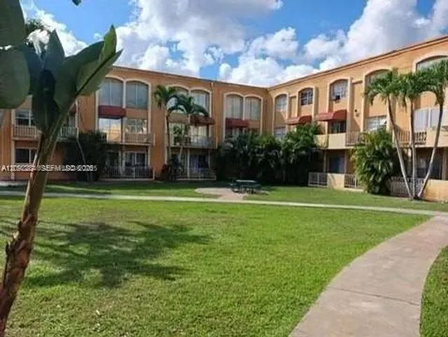 4 of 15 - 18111 Nw 68th Avenue #f203, Hialeah, FL