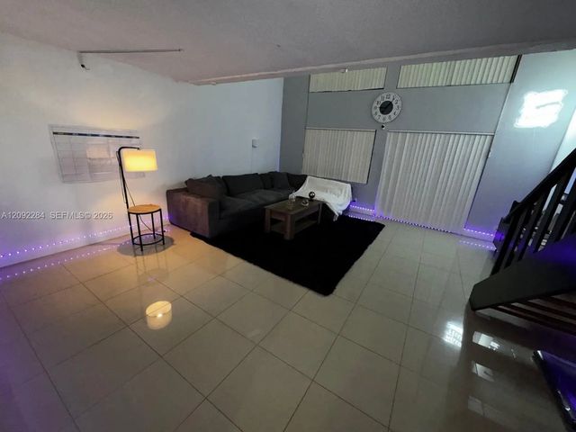 5 of 15 - 18111 Nw 68th Avenue #f203, Hialeah, FL