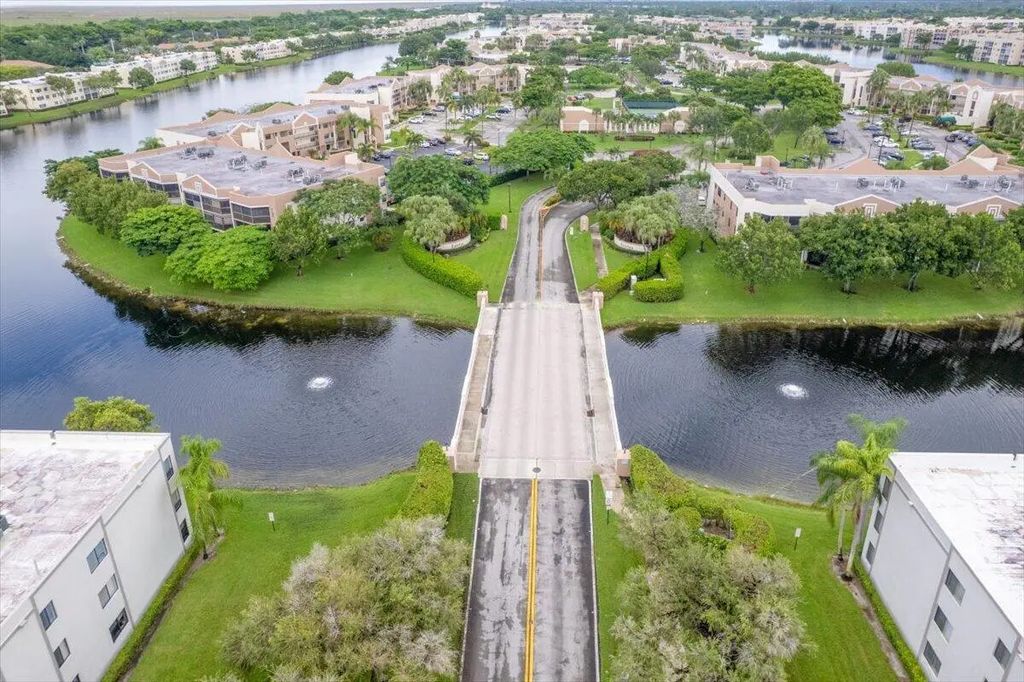 7501 Fairfax Drive, Tamarac