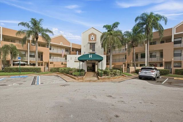 4 of 39 - 7501 Fairfax Drive, Tamarac, FL
