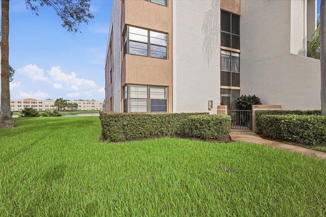 5 of 39 - 7501 Fairfax Drive, Tamarac, FL