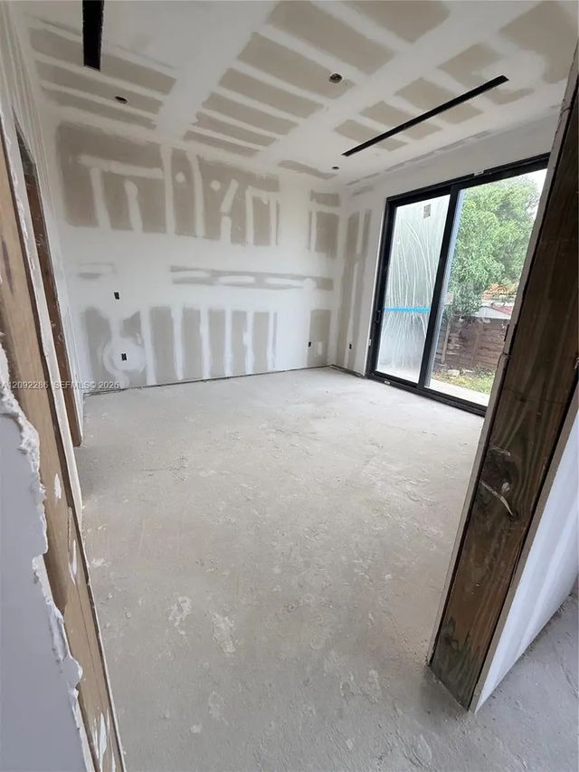 5 of 5 - 3075 Nw 17th Street, Miami, FL