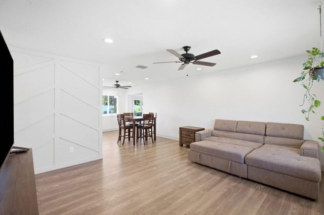 3 of 29 - 674 Sw Old Briar Avenue, Port St. Lucie, FL