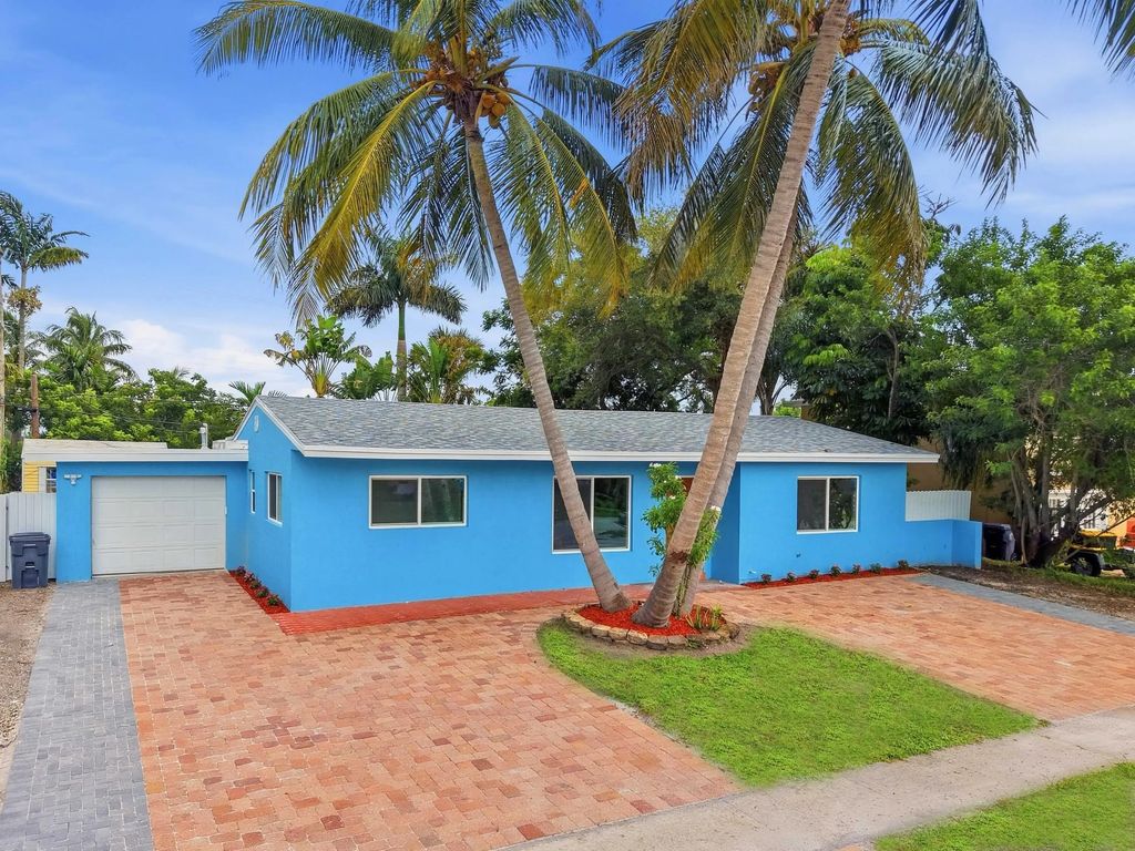 1421 Crest Drive, Lake Worth