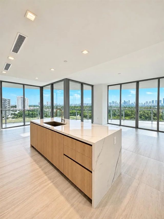 3 of 40 - 2411 Laguna Circle #1111, North Miami, FL
