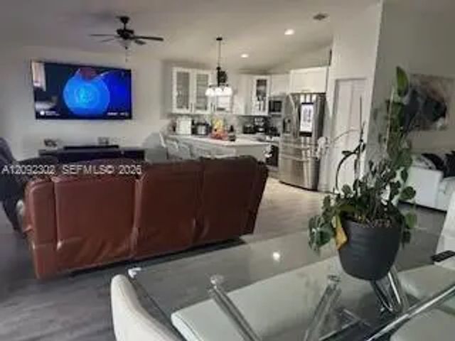 5 of 16 - 11389 Sw 185th Terrace, Miami, FL