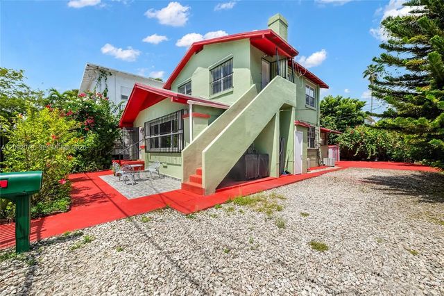 569 Sw 5th Street, Miami
