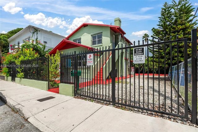 2 of 28 - 569 Sw 5th Street, Miami, FL