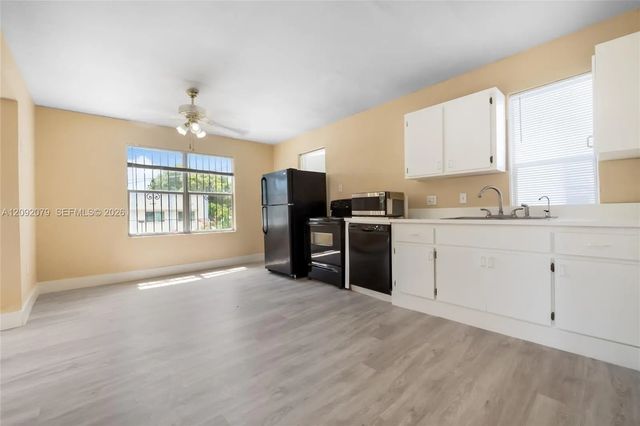 5 of 28 - 569 Sw 5th Street, Miami, FL