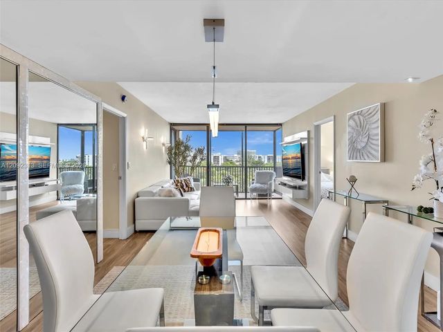 5 of 51 - 20301 W Country Club Drive #622, Aventura, FL