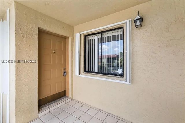 2 of 17 - 321 Lakeview Drive #204, Weston, FL