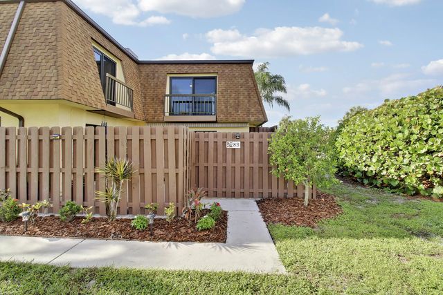 3 of 44 - 110 N Delaware Boulevard #8b, Jupiter, FL