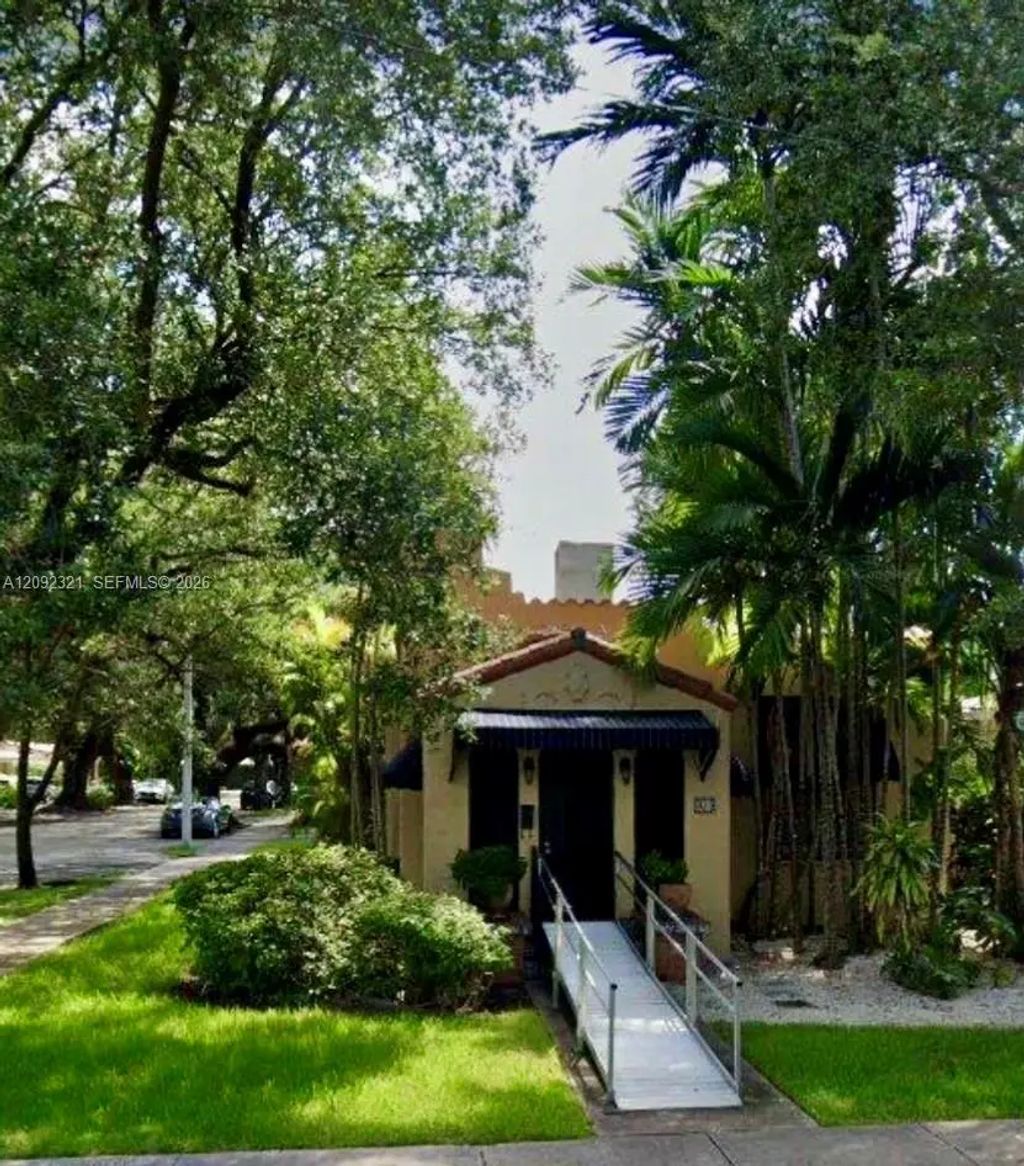 825 Madrid Street, Coral Gables