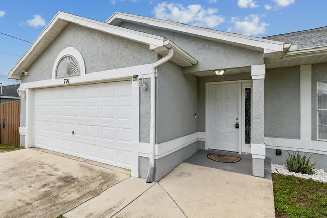 3 of 38 - 791 Sw Hillsboro Circle, Port St. Lucie, FL